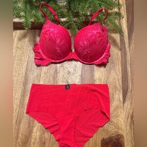 La Senza ‘Beyond Sexy’ Bra & Panty Set